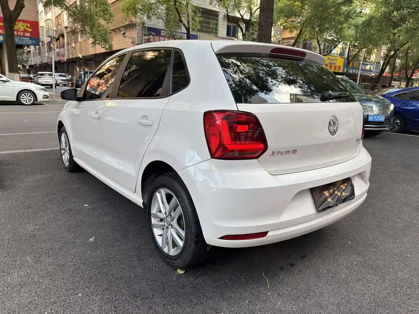 Volkswagen Polo 2016 1.6L Automatic Comfort фото 6