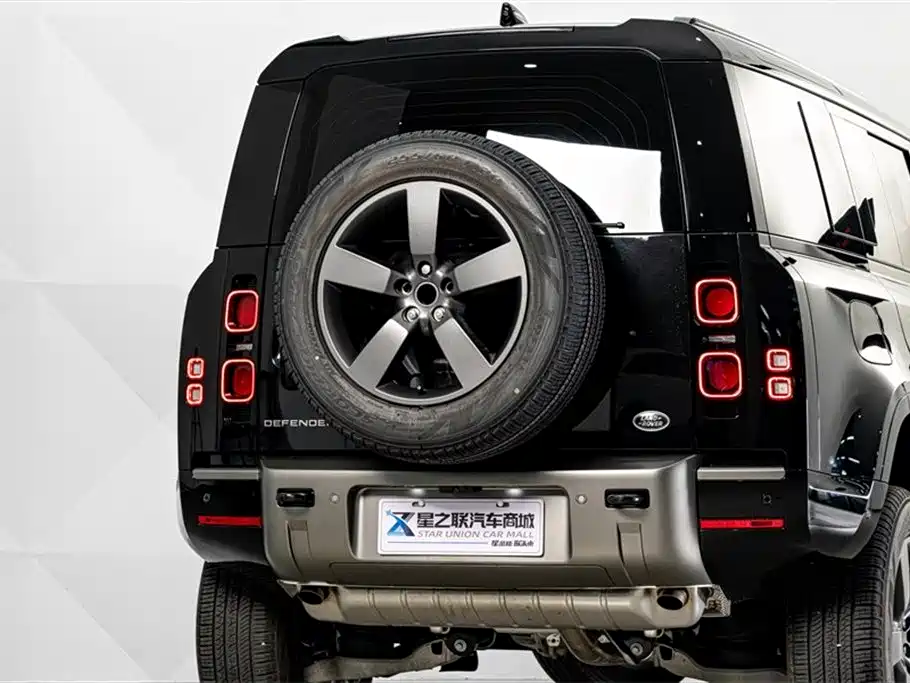 Land Rover Defender 2025 110 3.0T P400 -Dynamic HSE фото 7