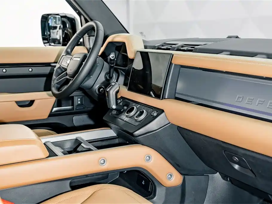 Land Rover Defender 2025 110 3.0T P400 -Dynamic HSE фото 21
