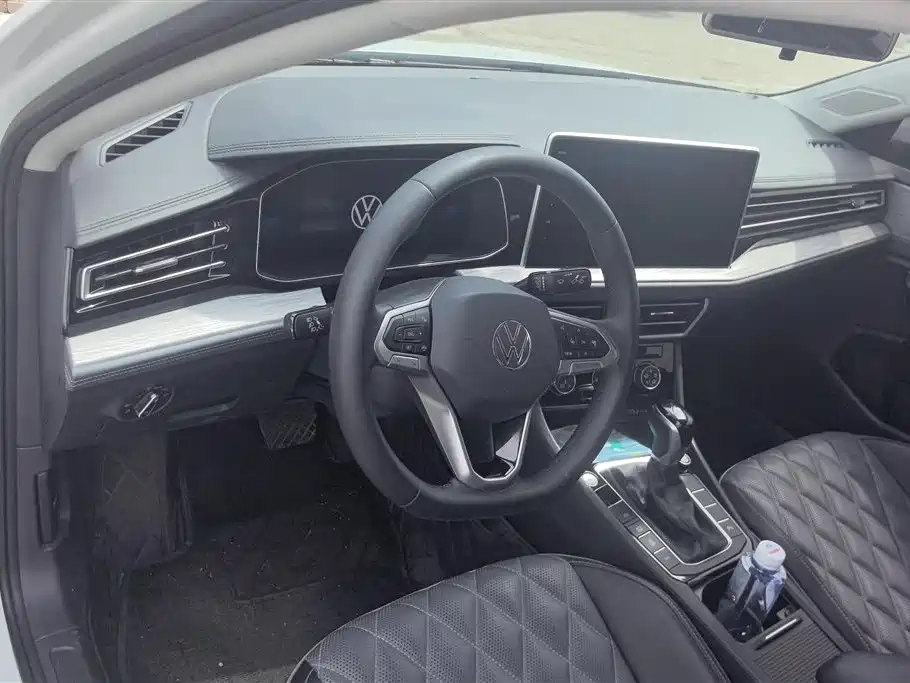 Volkswagen Sagitar 2023 300TSI DSG Surpassing Edition фото 12