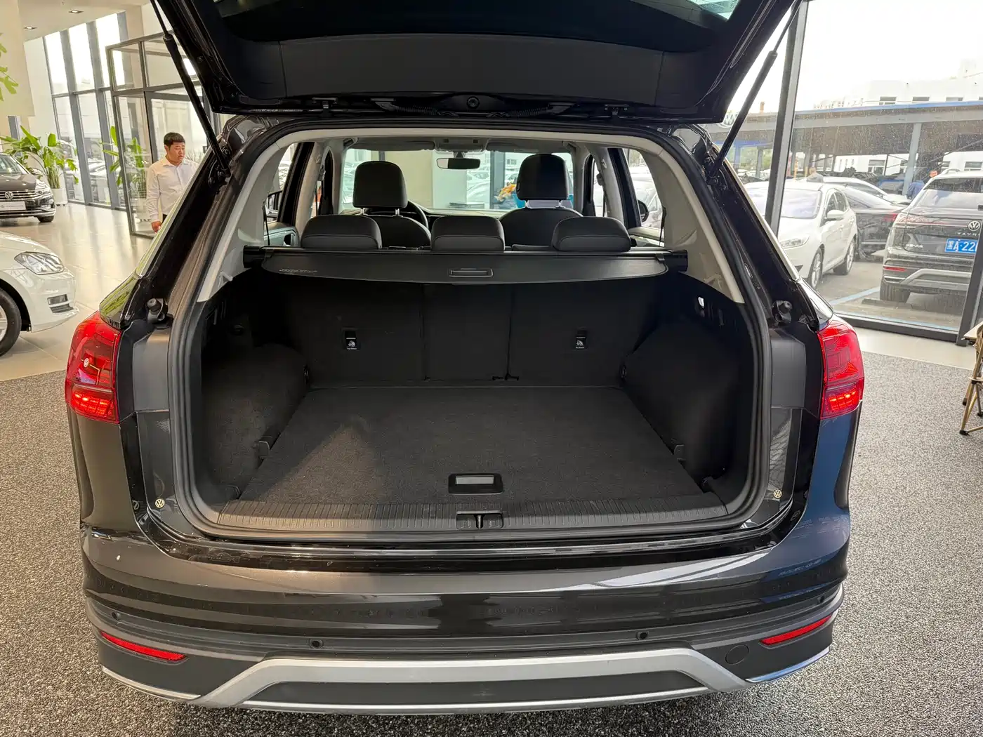Volkswagen Tayron 2020 330TSI 2WD Luxury Smart Edition фото 7