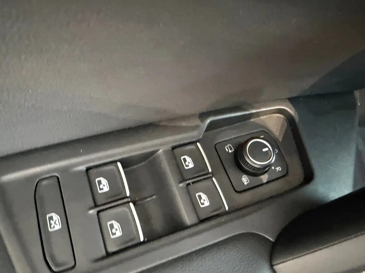 Volkswagen Tayron 2020 330TSI 2WD Luxury Smart Edition фото 11