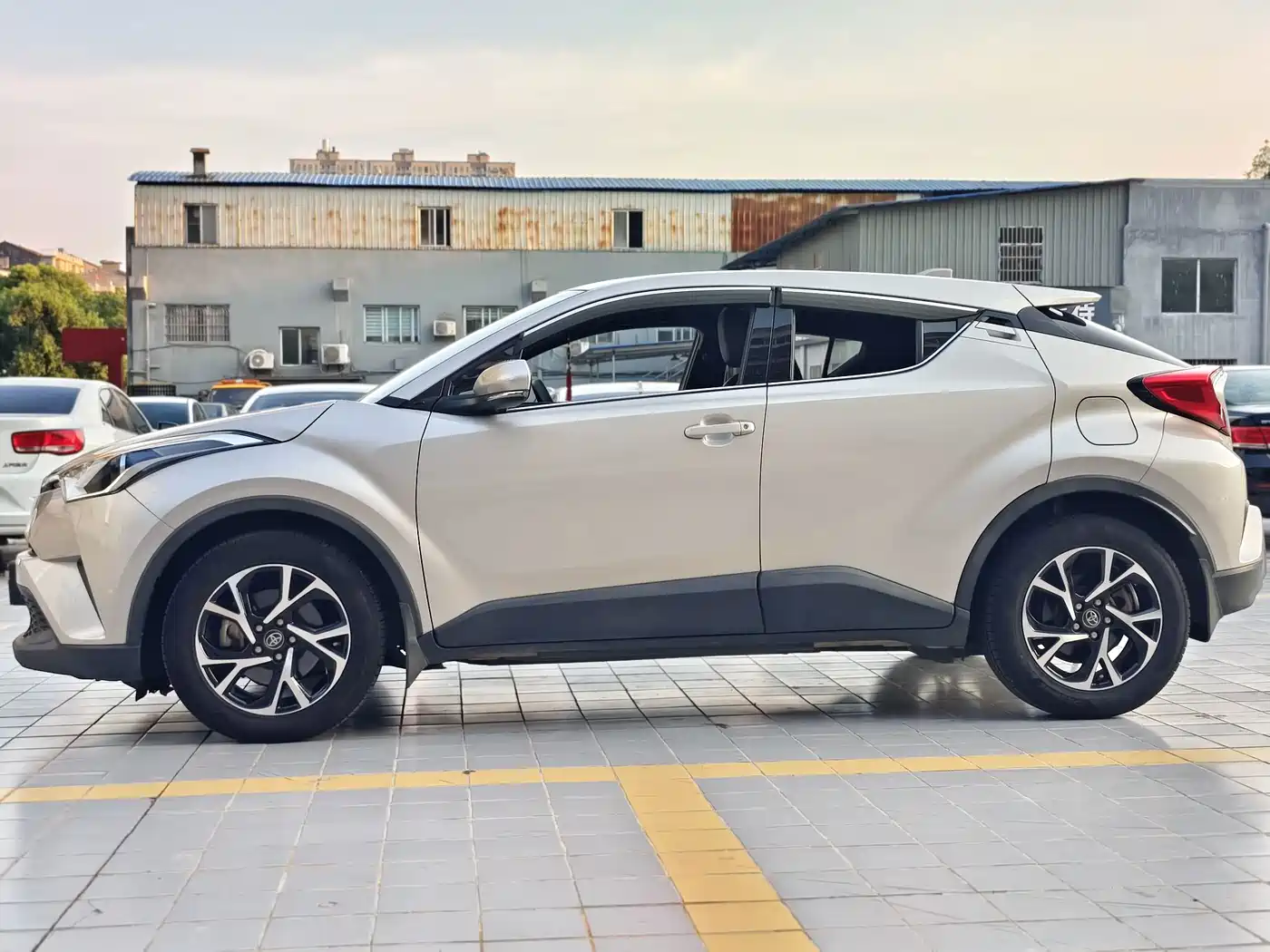 Toyota C-HR 2020 2020 Model 2.0L Leading