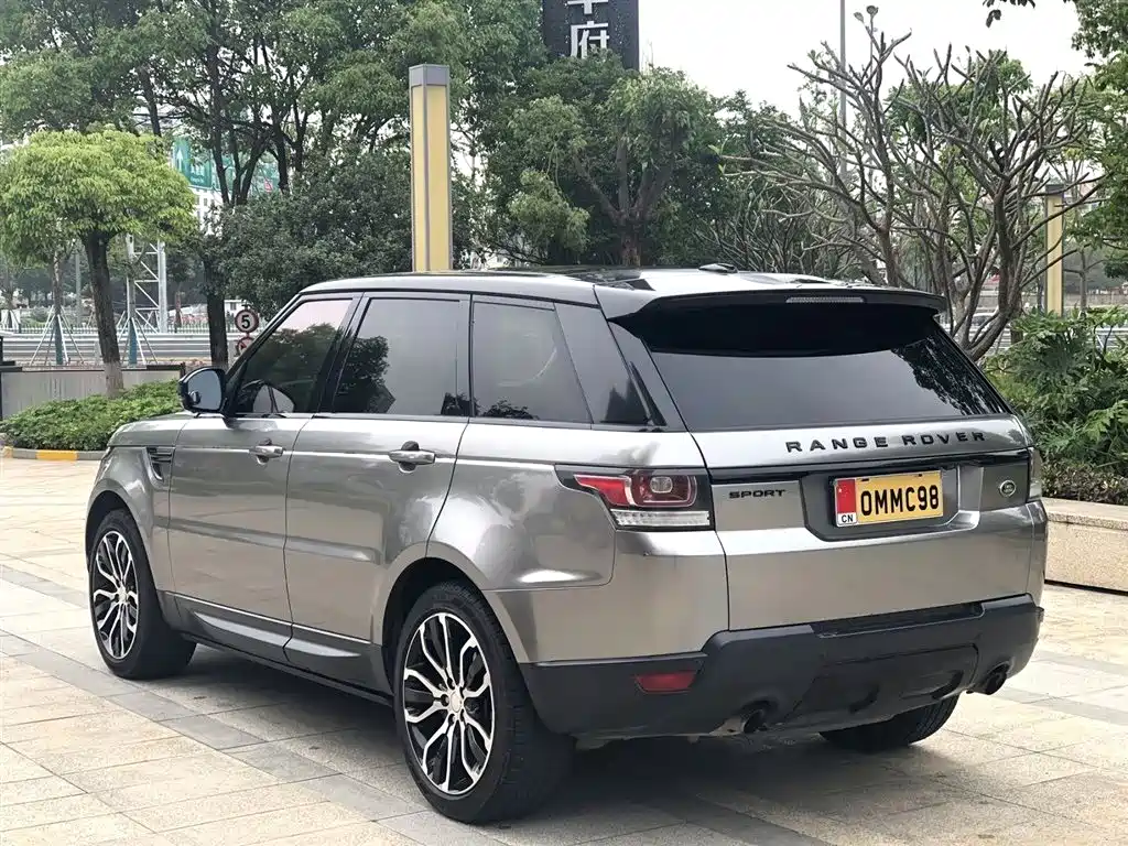 Land Rover Range Rover Sport 2014 3.0 SC V6 HSE фото 5