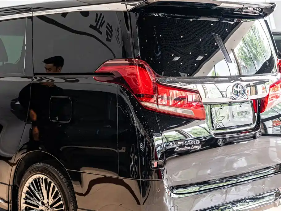 Toyota Alphard 2021 Hybrid 2.5L Premium фото 20