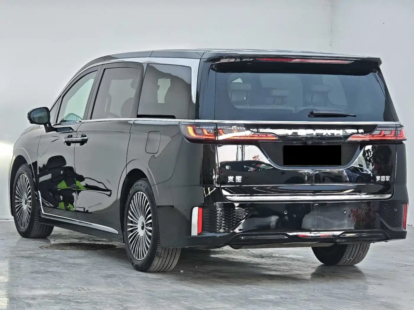 Voyah Dreamer 2026 2025 PHEV AWD Excellent Kunpeng Edition