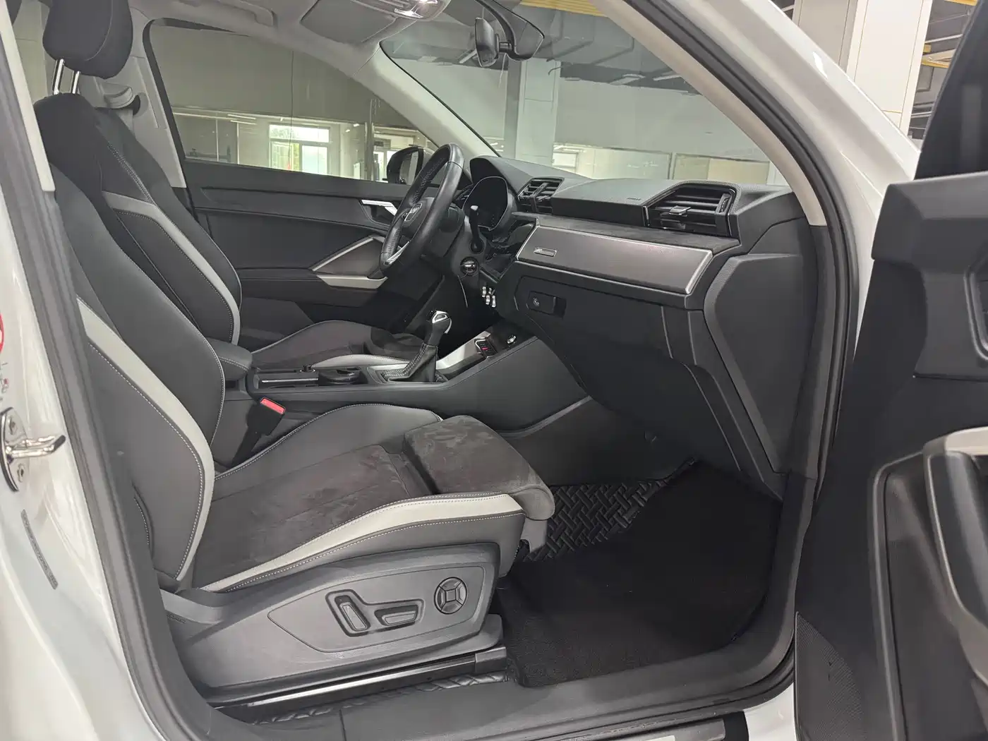 Audi Q3 2022 35 TFSI Progressive Dynamic фото 18