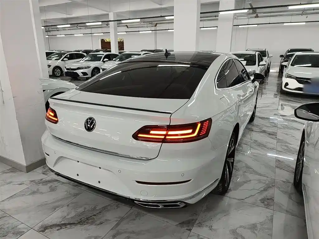 Volkswagen FAW-Volkswagen CC 2024 330TSI Dazzling Edition фото 5