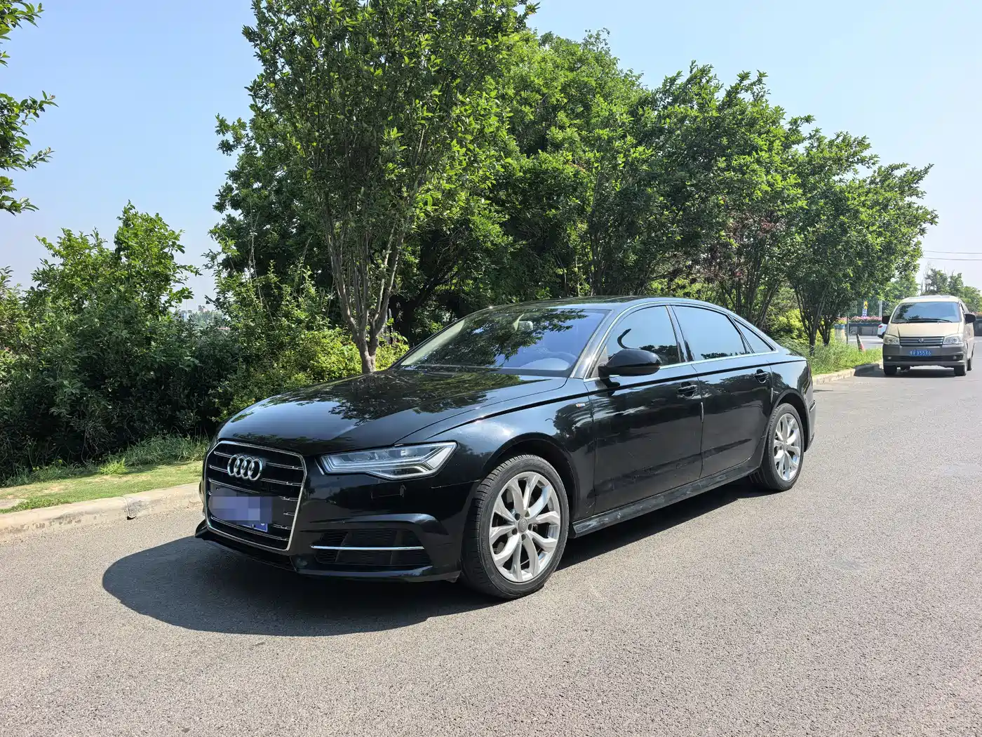 Audi A6L 2018 30th Anniversary 35 TFSI Fashion