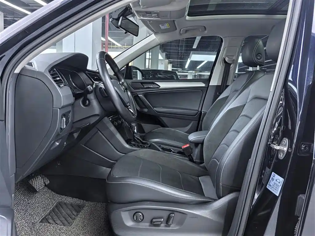 Volkswagen Tiguan L 2020 330TSI Auto 2WD Panorama Comfort China VI фото 9