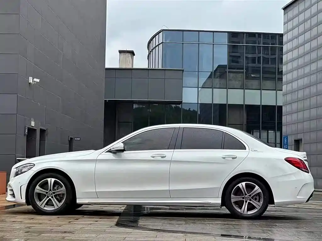 Mercedes-Benz C-Class 2019 C 260 L Sport фото 3