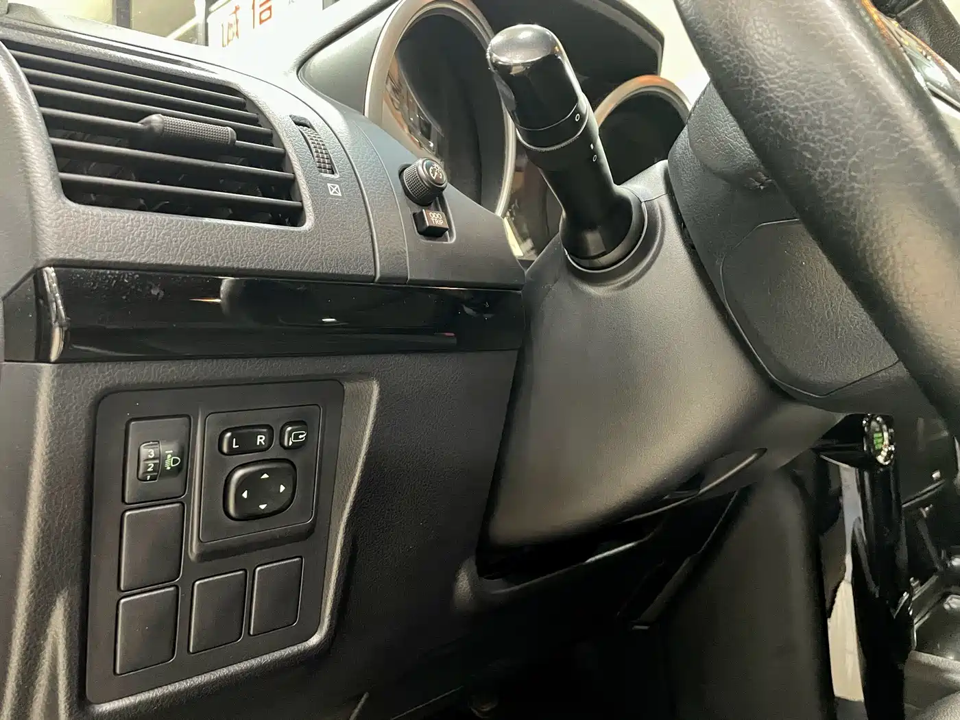 Toyota Prado (Import) 2015 2014 2.7L Automatic Standard Edition