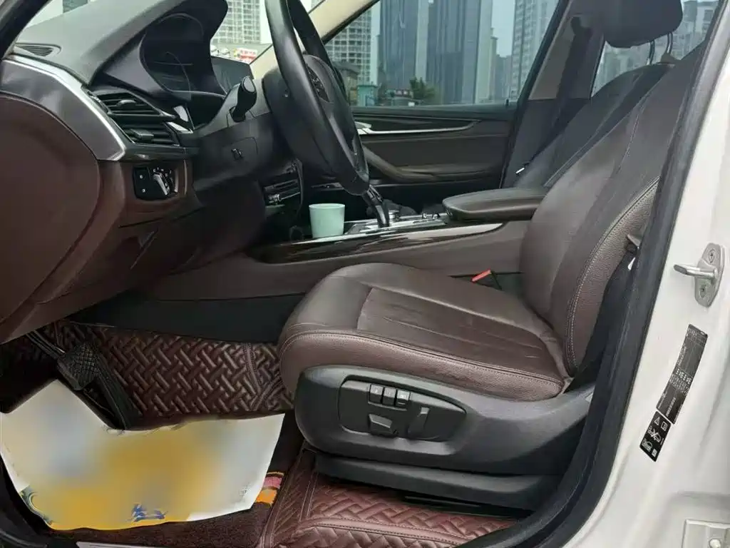 BMW X5 (Import) 2017 xDrive28i фото 8