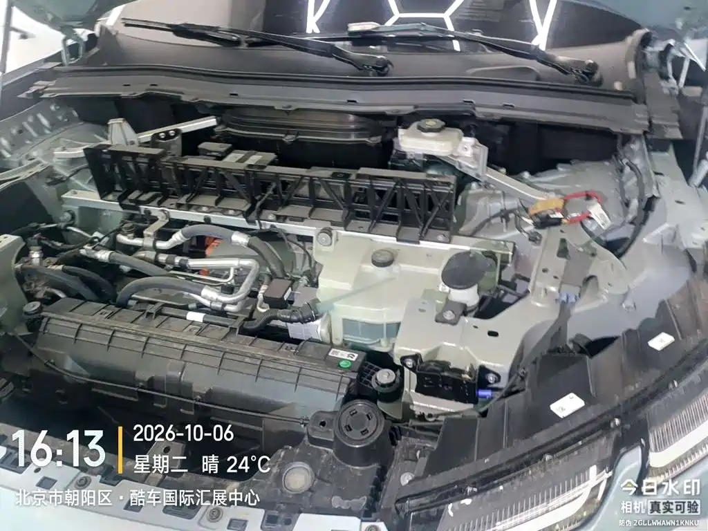 Фото 7 - NIO EC6
