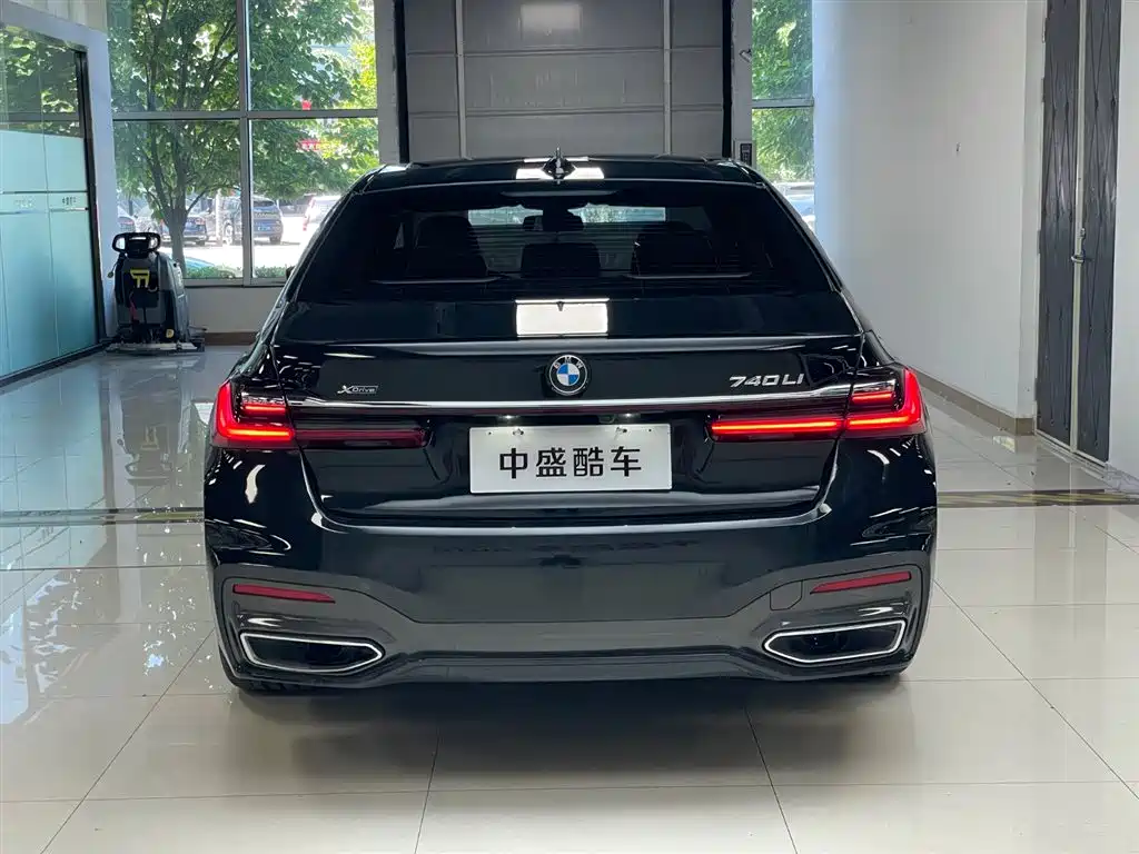 BMW 7 Series 2019 Facelift 740Li xDrive Executive M Sport Package фото 6