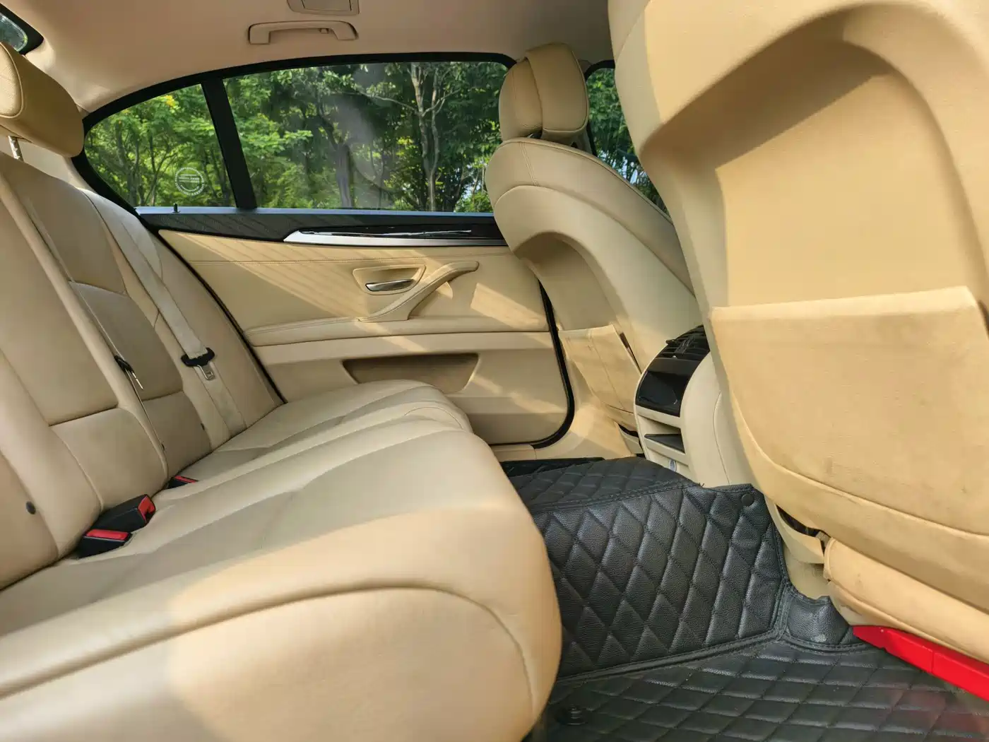 BMW 5 Series 2013 525Li Leadership фото 16