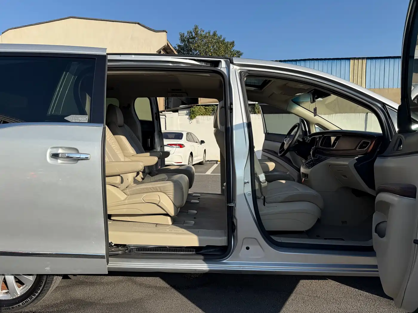 Buick GL8 2017 25S Luxury China V фото 8