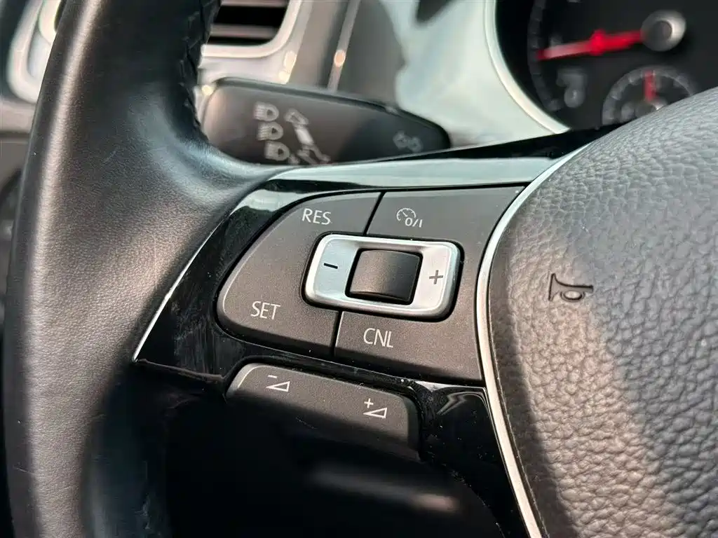 Volkswagen Golf 2018 1.6L Automatic Comfort фото 9