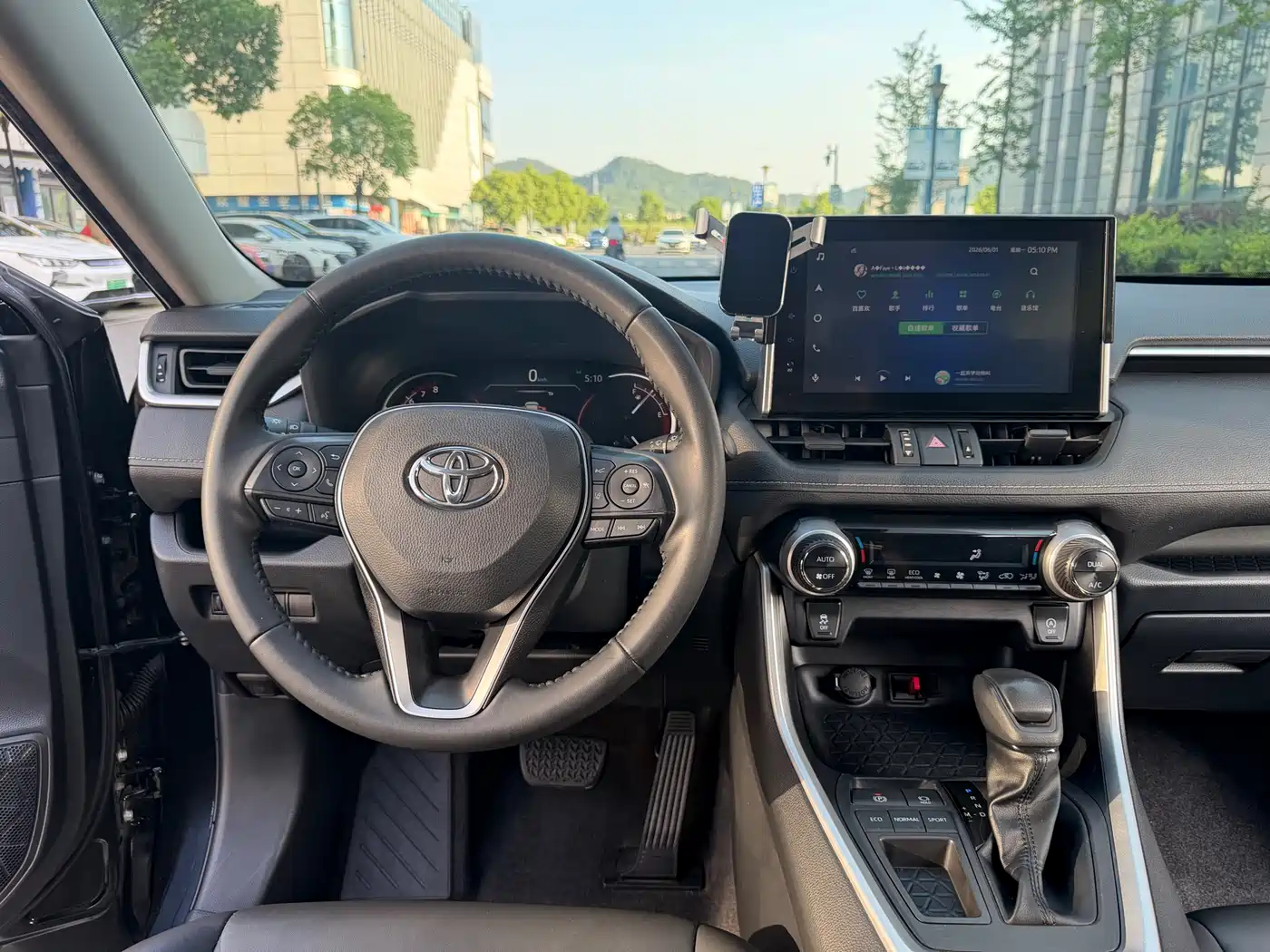 Toyota RAV4 Rongfang 2022 2.0L CVT 2WD Trend Edition фото 15