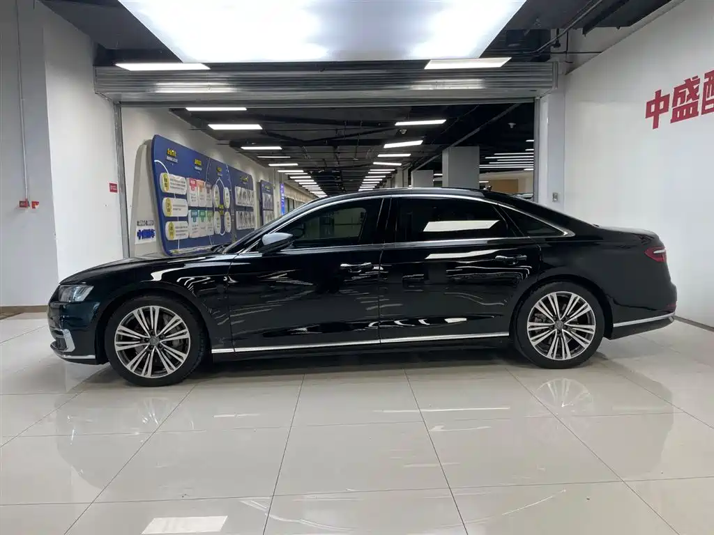 Audi A8 2019 Plus A8L 55 TFSI quattro Prestige фото 4