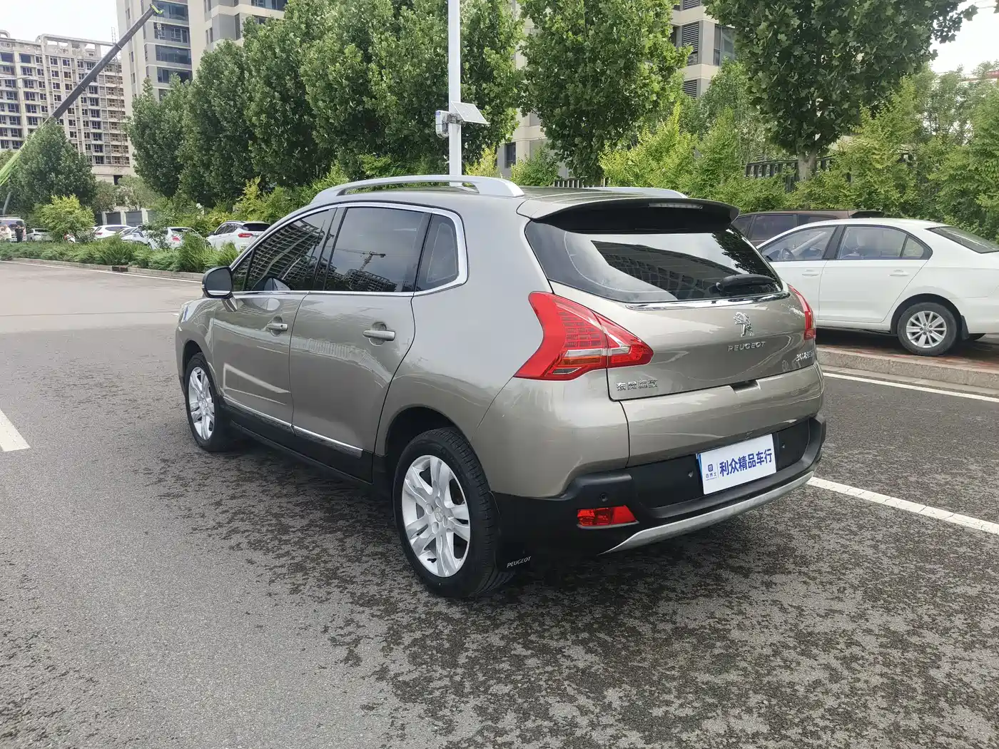 Peugeot 3008 2013 1.6THP Roland Garros Edition фото 6
