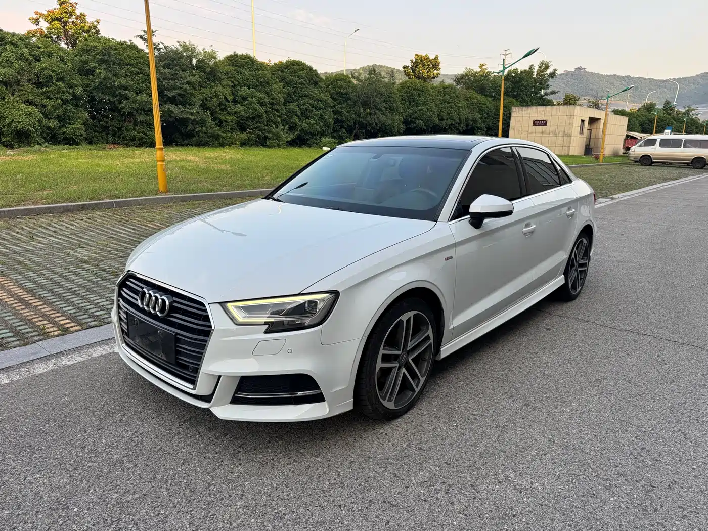 Audi A3 2019 Limousine 35 TFSI Sport China VI