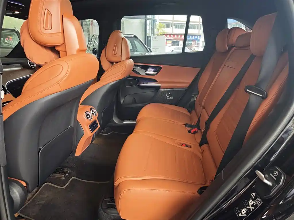 Mercedes-Benz GLC 2025 Facelift GLC 300 L 4MATIC Dynamic 7-seater фото 12