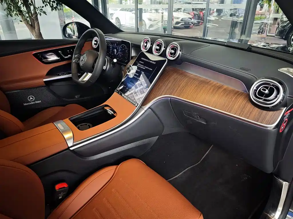 Mercedes-Benz GLC 2025 Facelift GLC 300 L 4MATIC Dynamic 7-seater фото 16