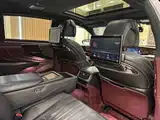 Фото 19 - Lexus LS