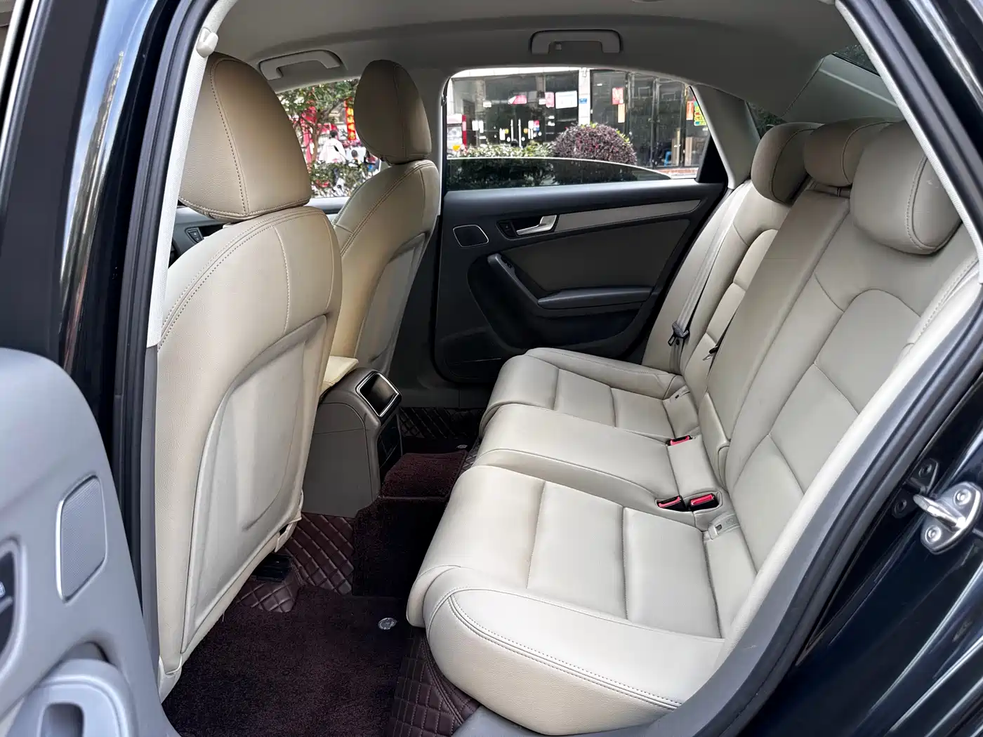 Audi A4L 2012 1.8 TFSI Manual Comfort фото 12