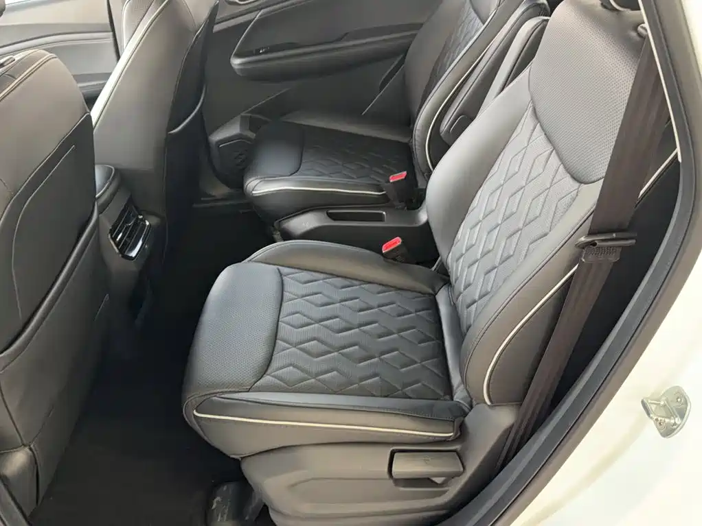 Wuling Motors Wuling Jiachen 2023 2022 1.5T CVT Exclusive Flagship Model