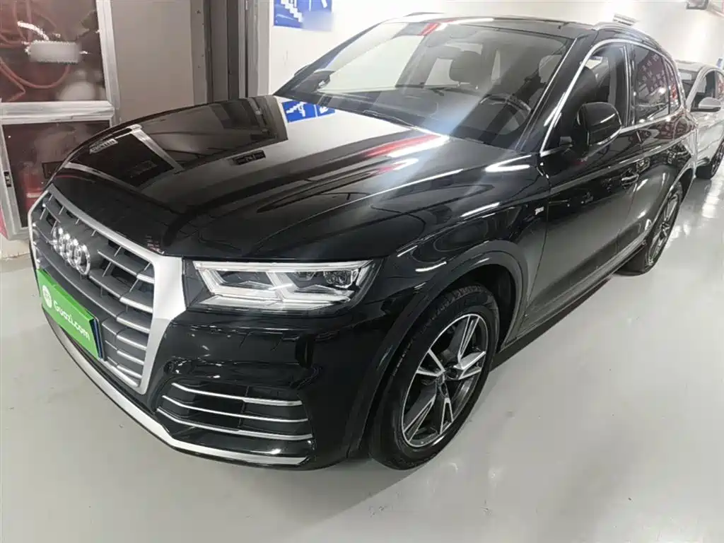 Audi Q5L 2020 Facelift 40 TFSI Honor Fashion