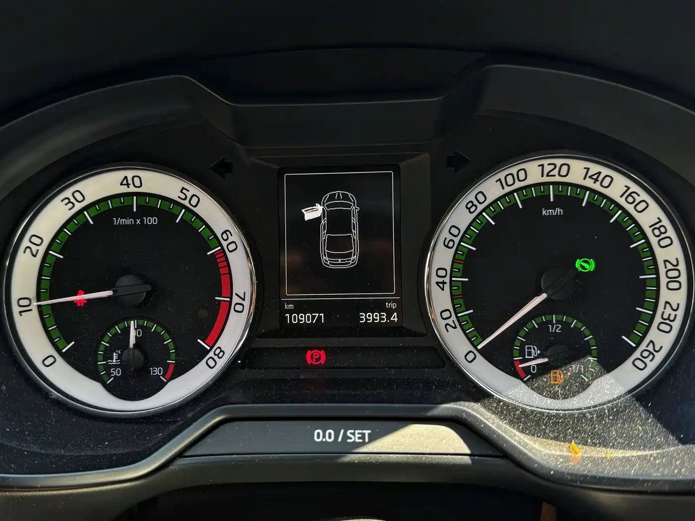 Škoda Octavia 2018 TSI230 DSG Luxury Edition фото 23