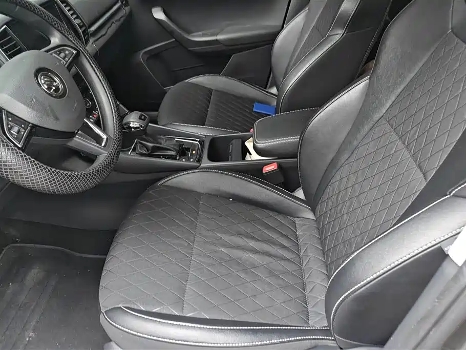 Škoda Karoq 2019 TSI280 Smart Drive Luxury Edition China V фото 9