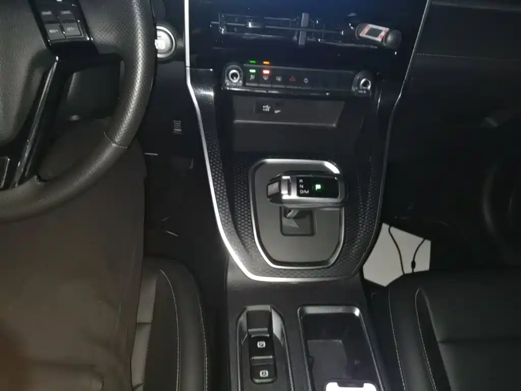 Haval M6 2024 2023 PLUS 1.5T DCT Luxury Smart Connect