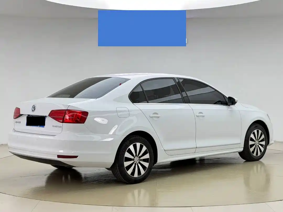 Volkswagen Sagitar 2018 1.6L Automatic Comfort фото 4