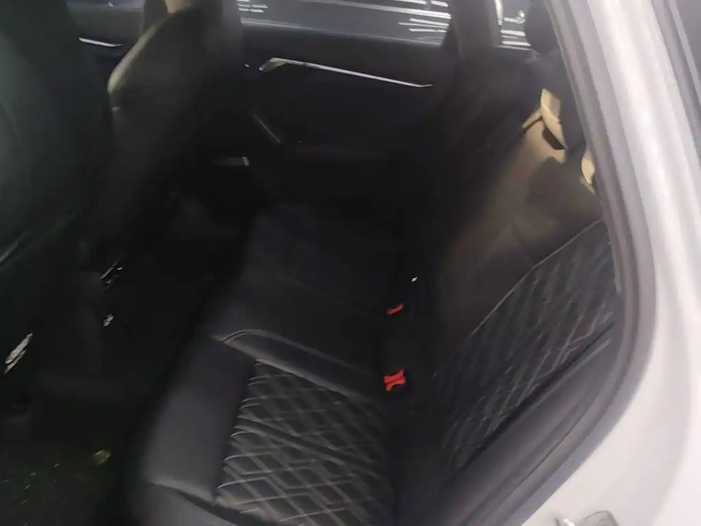 Audi A3 2026 2025 Facelift Sportback 35TFSI Flying Spur Premium