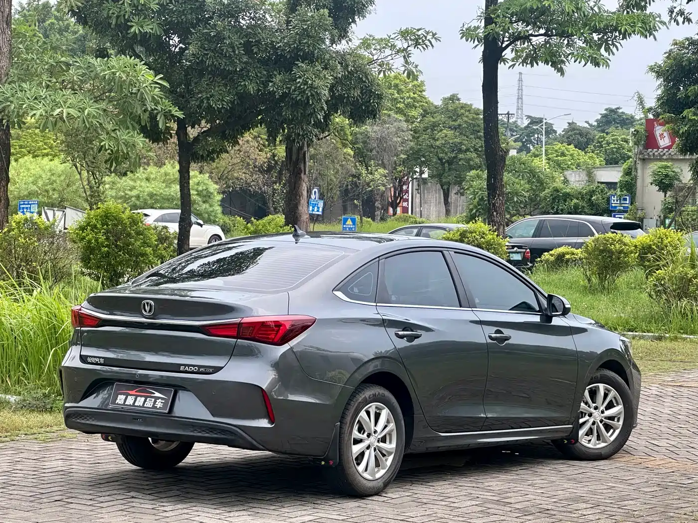 Фото 17 - Changan Eado