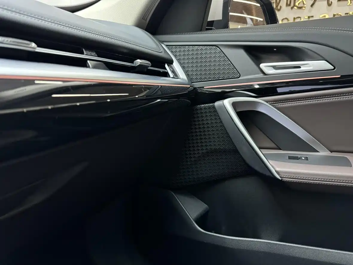 BMW X1 2023 sDrive20Li X Design Package фото 19