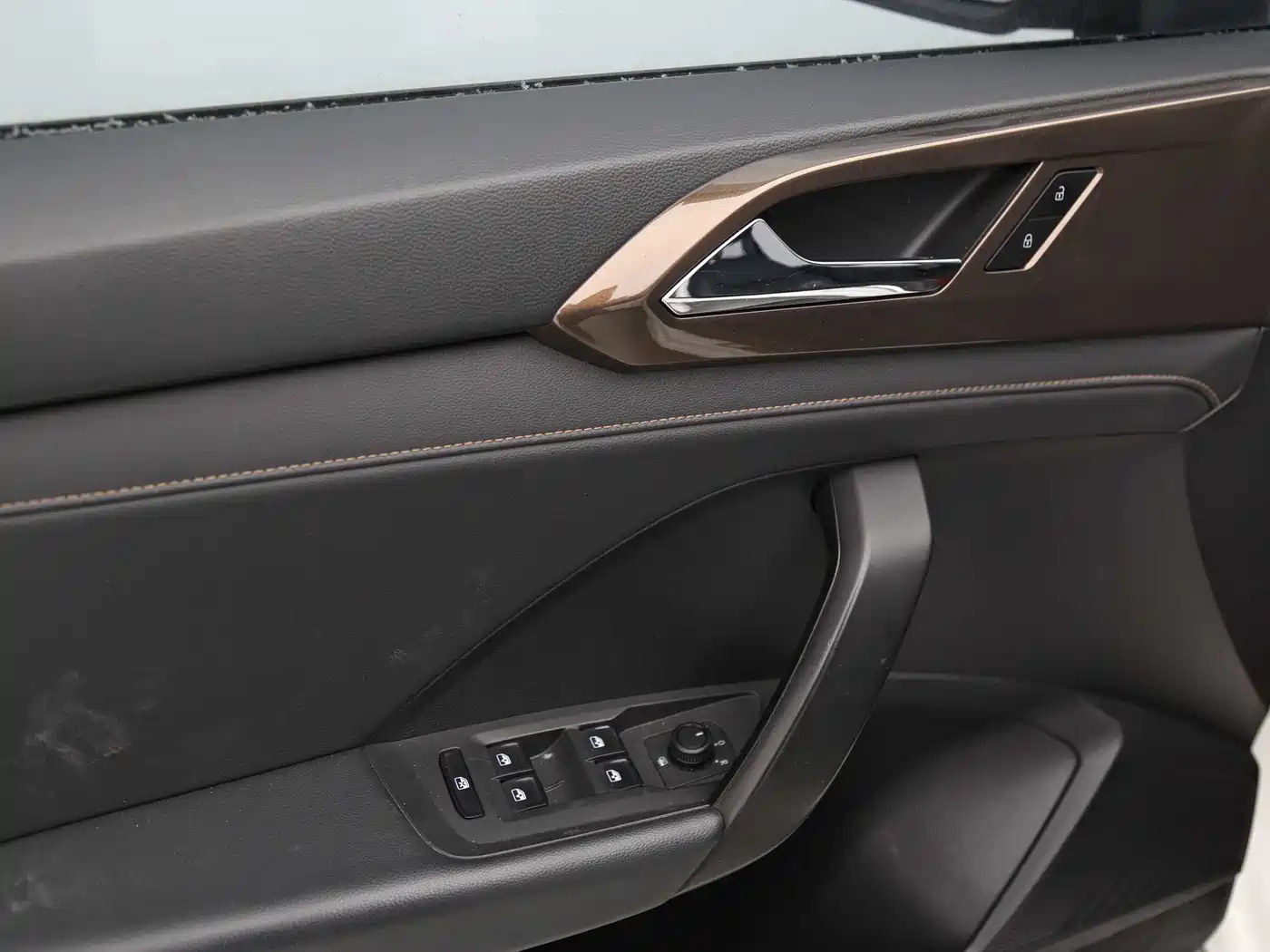 Volkswagen Tharu 2021 280TSI 2WD Luxury Plus фото 10