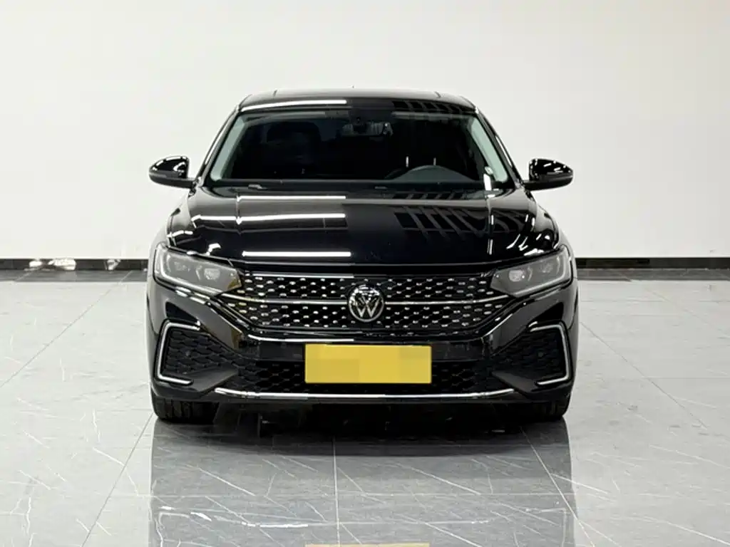 Фото 2 - Volkswagen Passat