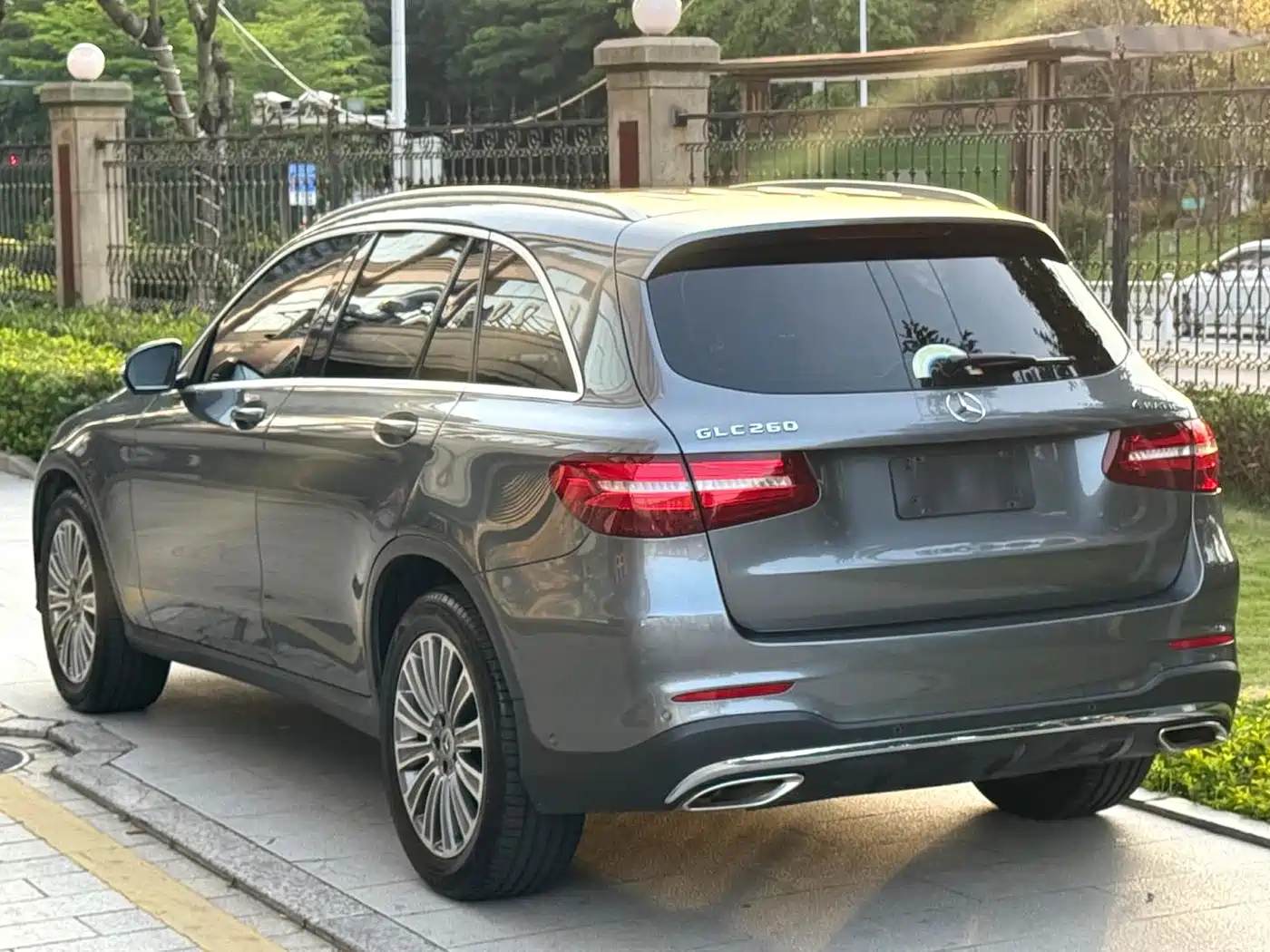 Mercedes-Benz GLC 2017 GLC 260 4MATIC Dynamic фото 6