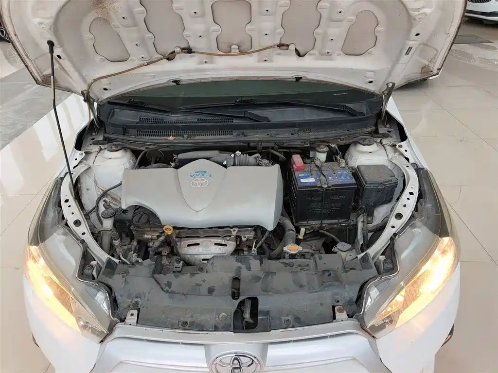 Toyota YARiS L Zhi Xuan 2015 1.5G Auto Sunroof Special Edition фото 23
