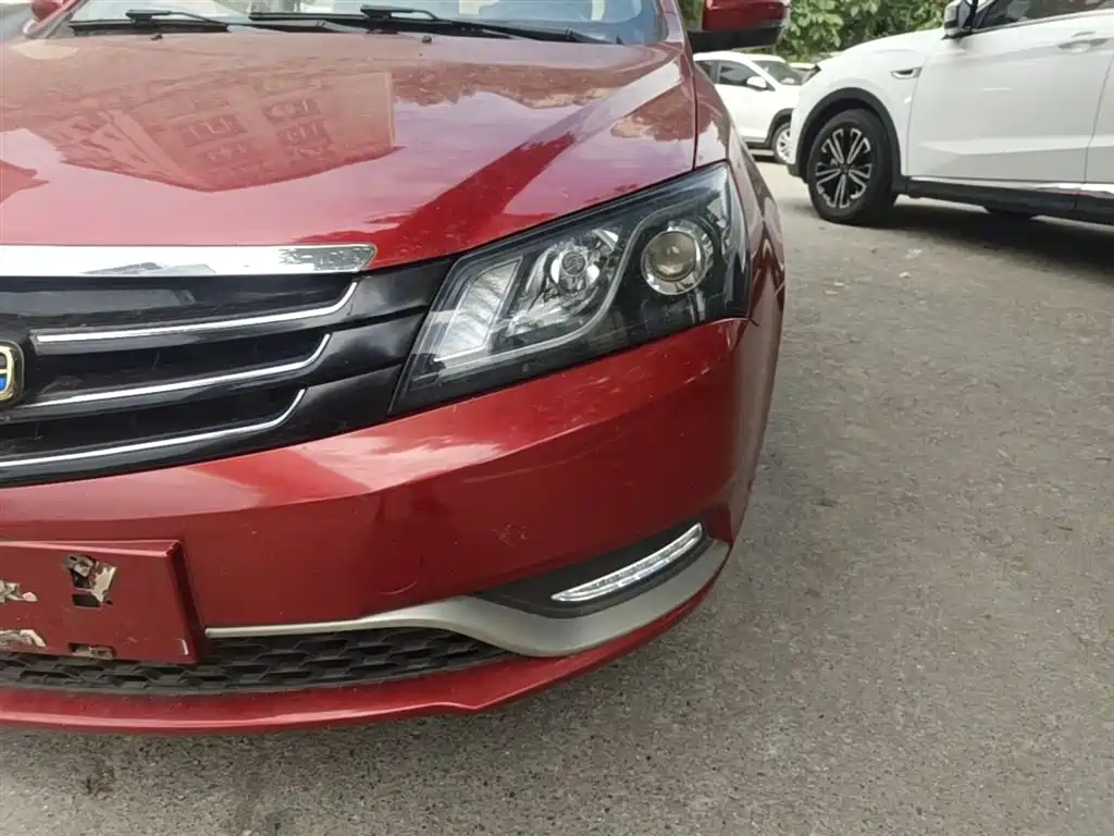 Фото 24 - Geely Emgrand