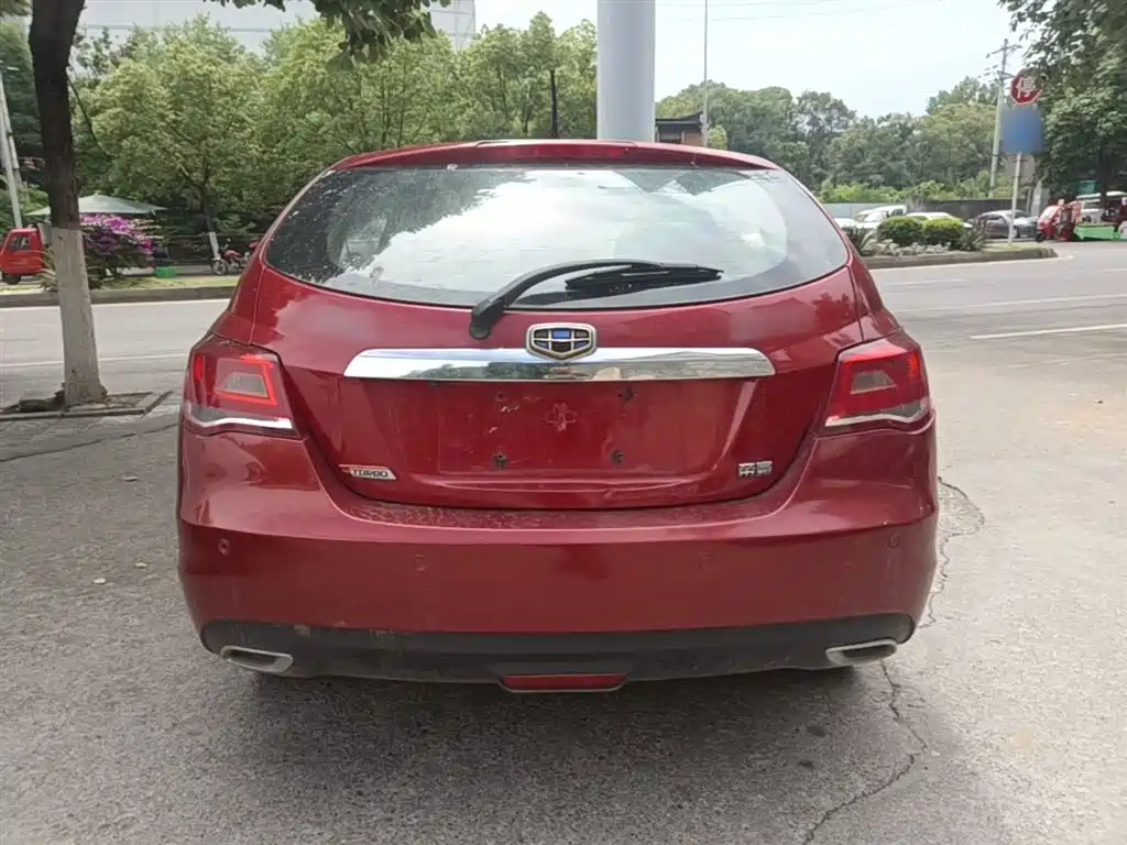 Фото 6 - Geely Emgrand