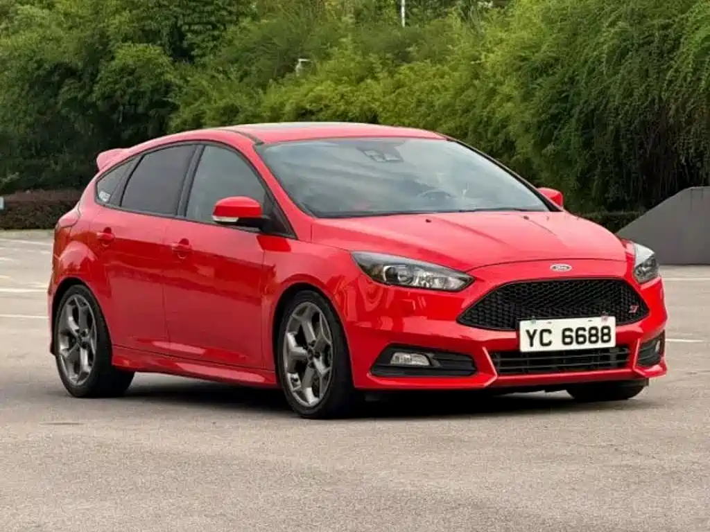 Ford Focus (Import) 2017 2015 2.0T ST Orange Edition