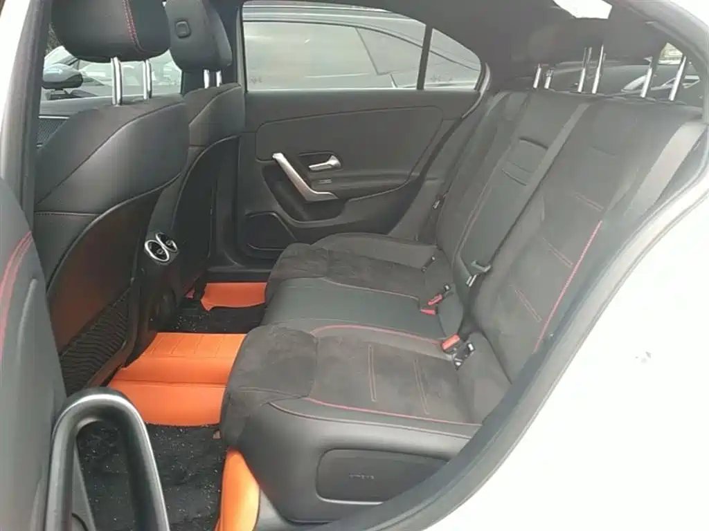 Mercedes-Benz A-Class 2024 Facelift A 200 L Fashion фото 17