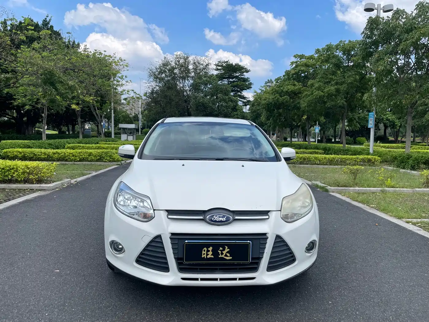Photo 2 - Ford Focus