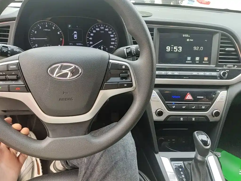 Hyundai Elantra 2016 Model 1.6L Automatic Smart Elite фото 10