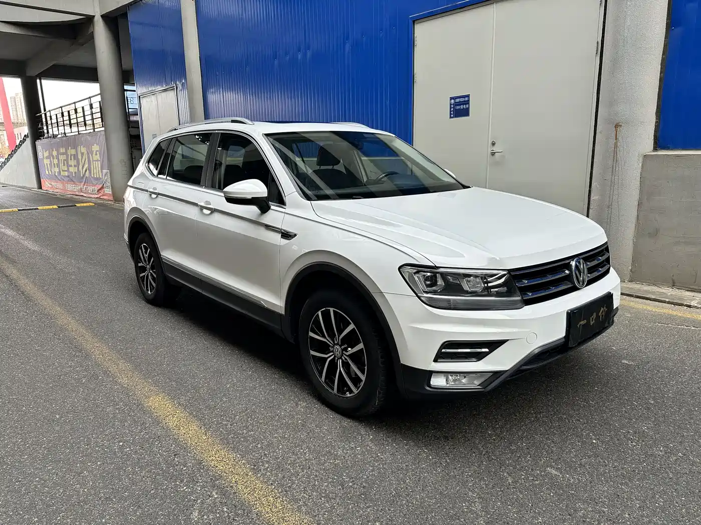 Volkswagen Tiguan L 2017 330TSI Automatic 2WD Luxury Edition фото 3